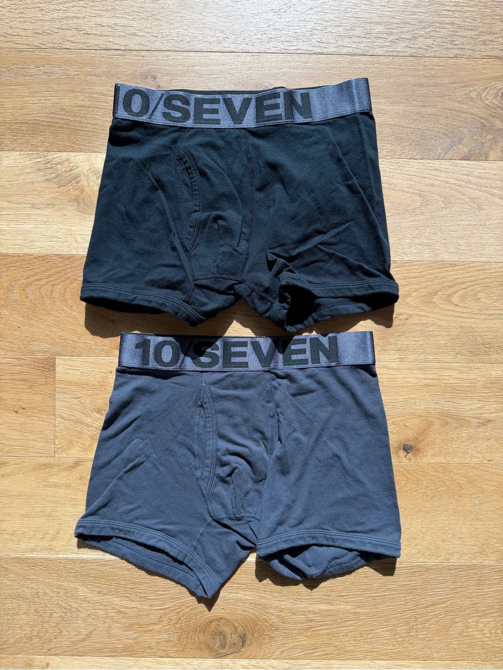 10/Seven Men’s Athletic Running Shirts Tights in Black and Charcoal - 2 Pack